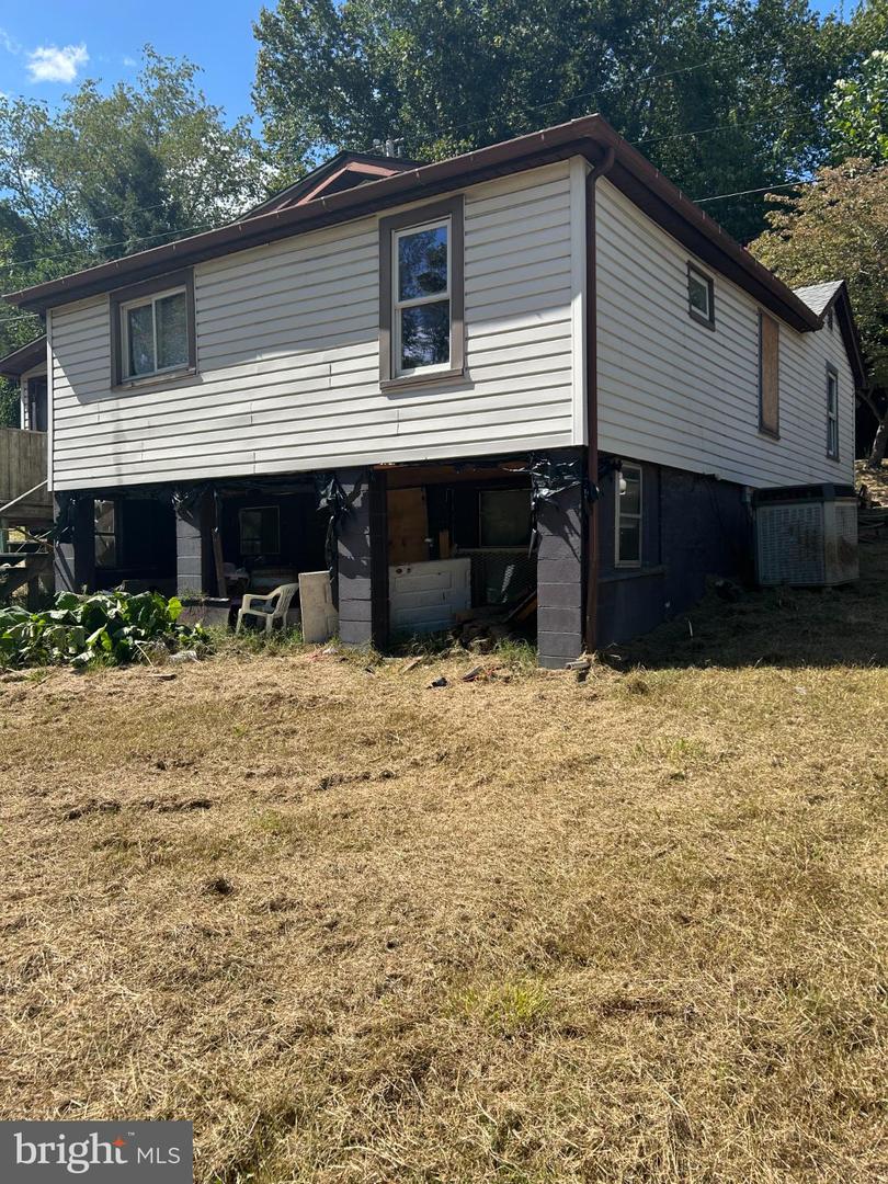 2512 ORR ST, BIG STONE GAP, Virginia 24219, 4 Bedrooms Bedrooms, ,1 BathroomBathrooms,Residential,For sale,2512 ORR ST,VAWS2000012 MLS # VAWS2000012