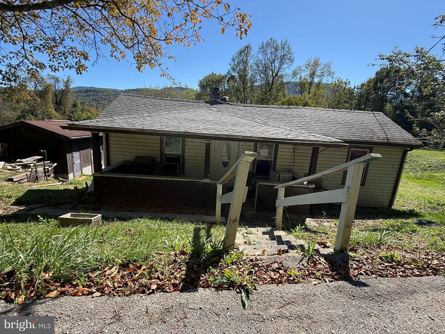 2512 ORR ST, BIG STONE GAP, Virginia 24219, 4 Bedrooms Bedrooms, ,1 BathroomBathrooms,Residential,For sale,2512 ORR ST,VAWS2000012 MLS # VAWS2000012