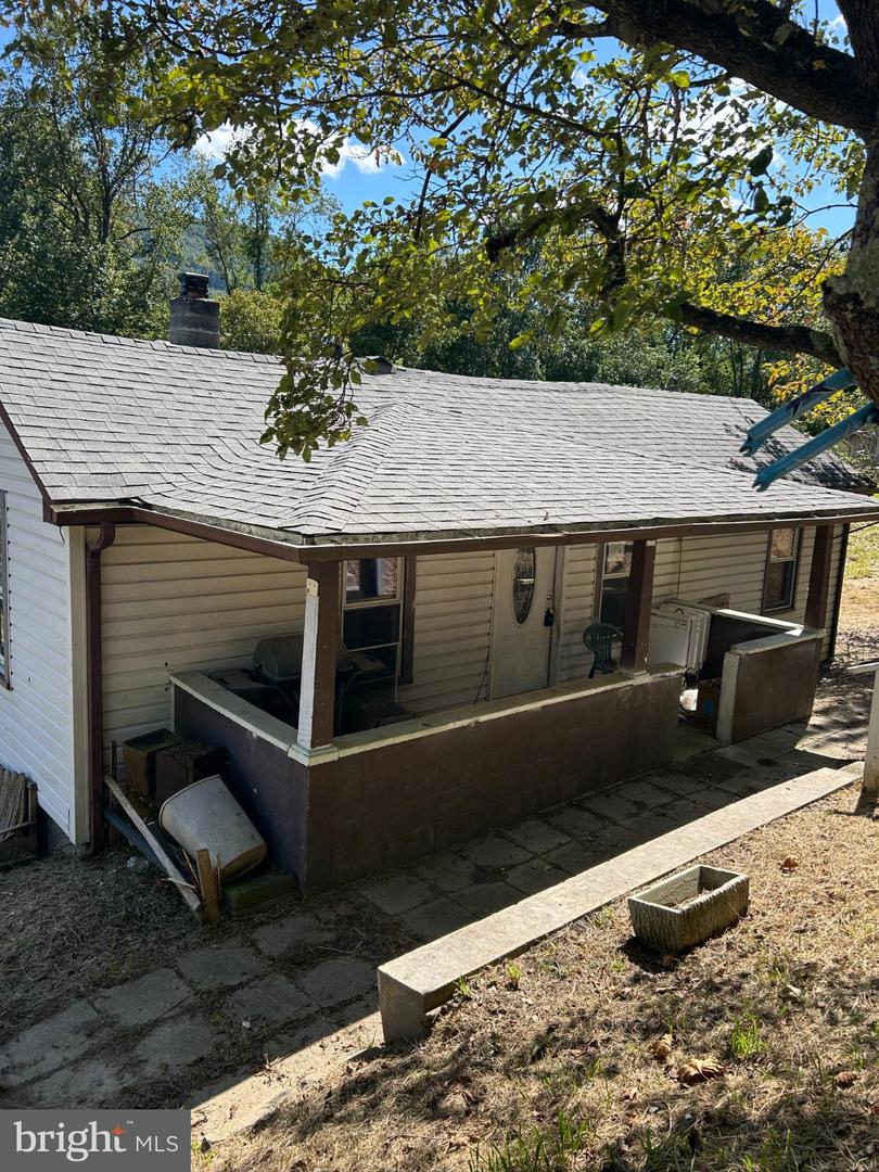2512 ORR ST, BIG STONE GAP, Virginia 24219, 4 Bedrooms Bedrooms, ,1 BathroomBathrooms,Residential,For sale,2512 ORR ST,VAWS2000012 MLS # VAWS2000012