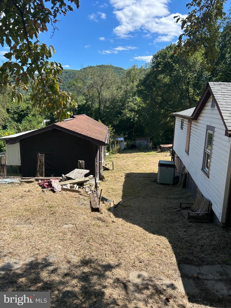 2512 ORR ST, BIG STONE GAP, Virginia 24219, 4 Bedrooms Bedrooms, ,1 BathroomBathrooms,Residential,For sale,2512 ORR ST,VAWS2000012 MLS # VAWS2000012