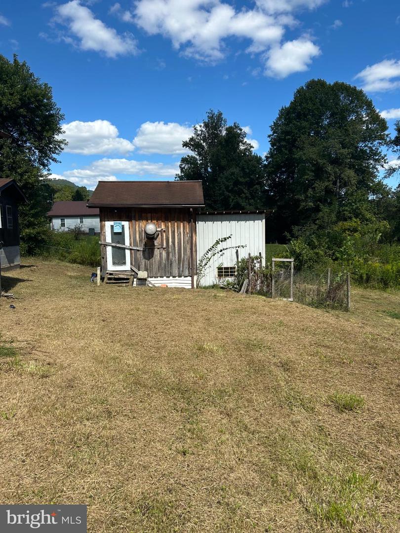 2512 ORR ST, BIG STONE GAP, Virginia 24219, 4 Bedrooms Bedrooms, ,1 BathroomBathrooms,Residential,For sale,2512 ORR ST,VAWS2000012 MLS # VAWS2000012