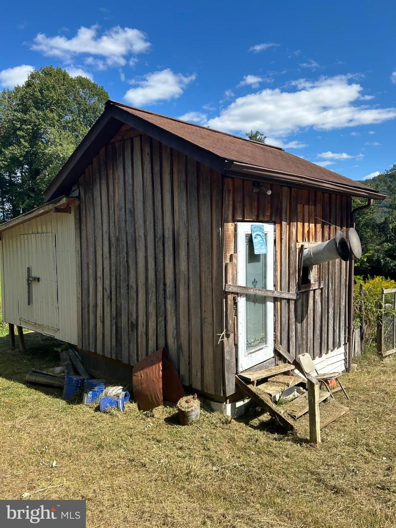 2512 ORR ST, BIG STONE GAP, Virginia 24219, 4 Bedrooms Bedrooms, ,1 BathroomBathrooms,Residential,For sale,2512 ORR ST,VAWS2000012 MLS # VAWS2000012