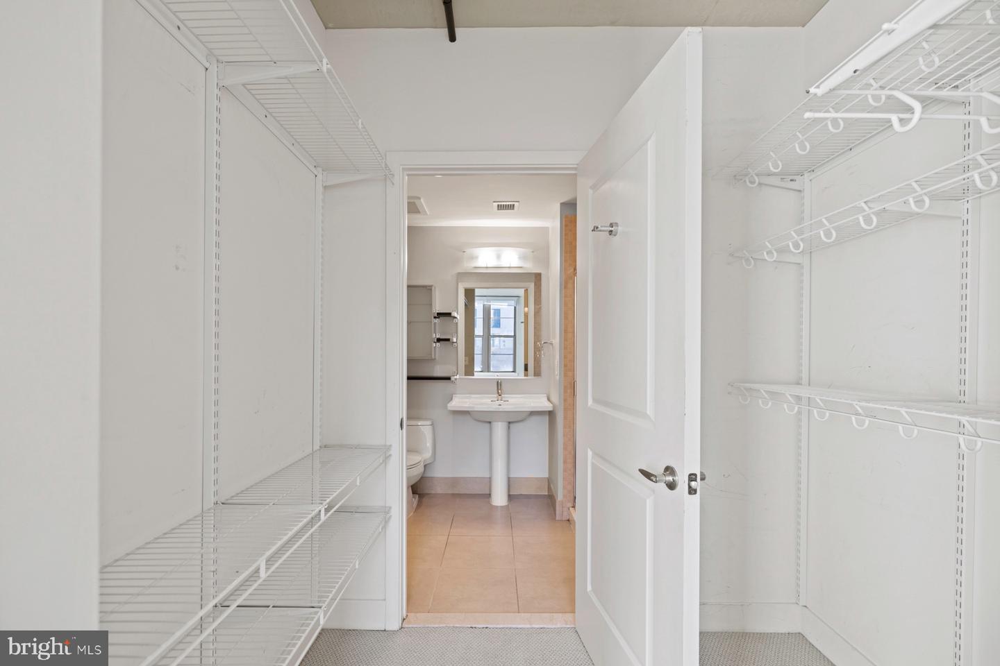 2125 14TH ST NW #618, WASHINGTON, District Of Columbia 20009, 1 Bedroom Bedrooms, ,2 BathroomsBathrooms,Residential,For sale,2125 14TH ST NW #618,DCDC2221542 MLS # DCDC2221542