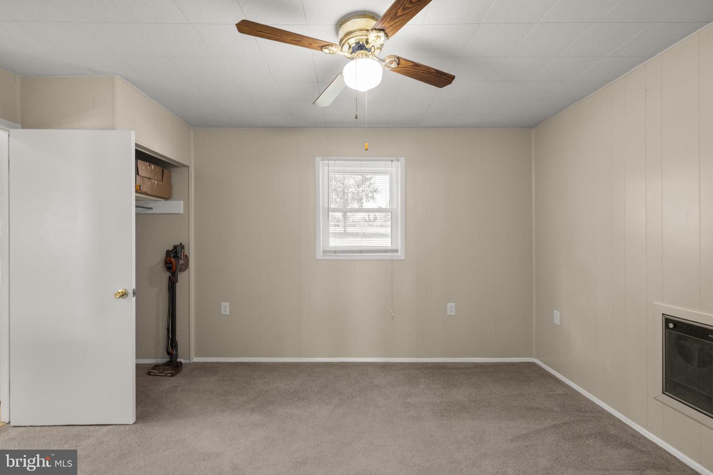225 PARKWAY ST, WINCHESTER, Virginia 22601, 4 Bedrooms Bedrooms, 6 Rooms Rooms,2 BathroomsBathrooms,Residential,For sale,225 PARKWAY ST,VAWI2009050 MLS # VAWI2009050