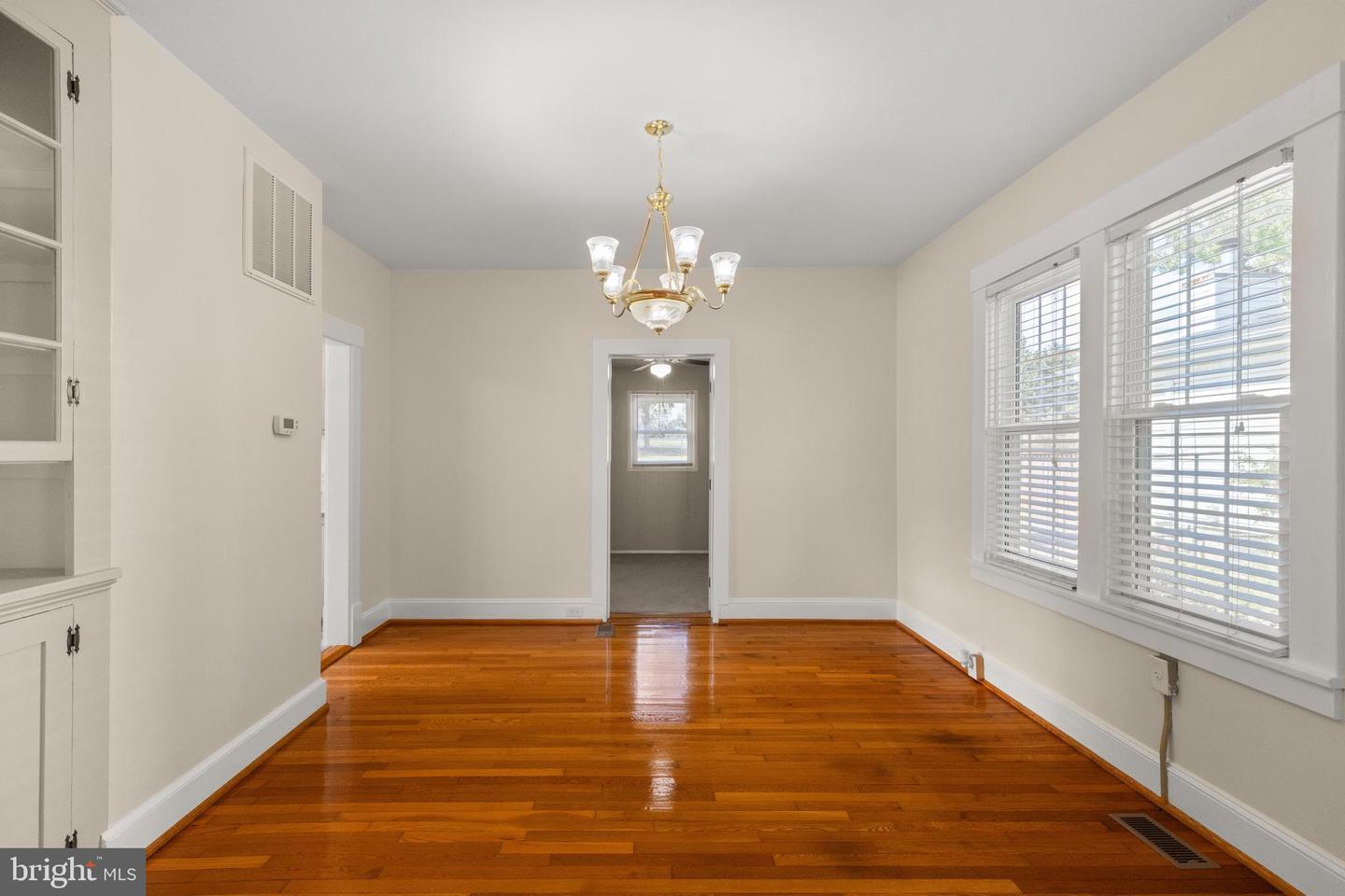 225 PARKWAY ST, WINCHESTER, Virginia 22601, 4 Bedrooms Bedrooms, 6 Rooms Rooms,2 BathroomsBathrooms,Residential,For sale,225 PARKWAY ST,VAWI2009050 MLS # VAWI2009050