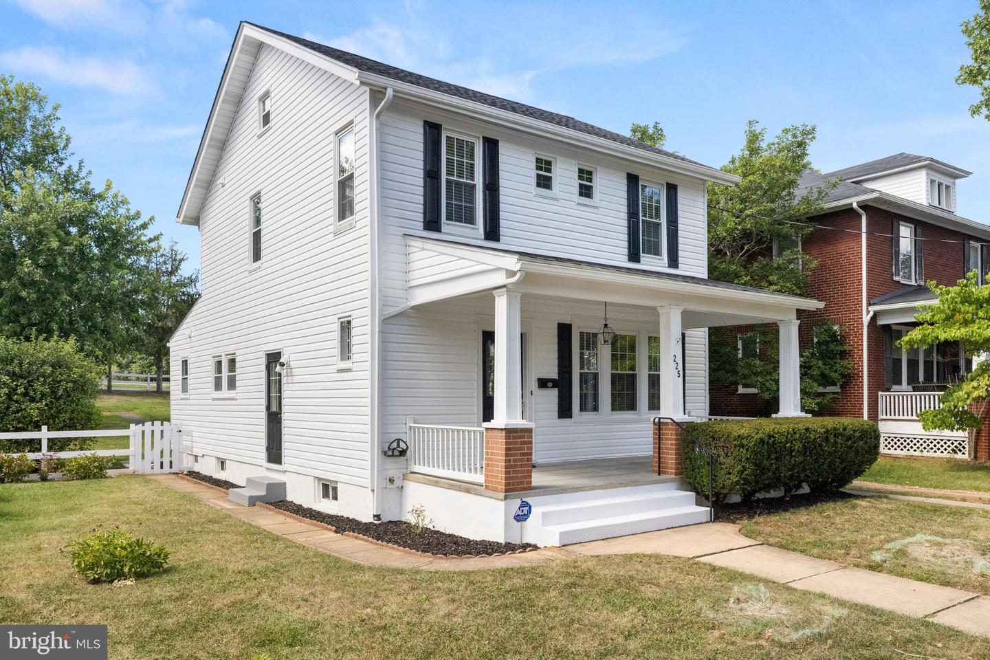 225 PARKWAY ST, WINCHESTER, Virginia 22601, 4 Bedrooms Bedrooms, 6 Rooms Rooms,2 BathroomsBathrooms,Residential,For sale,225 PARKWAY ST,VAWI2009050 MLS # VAWI2009050