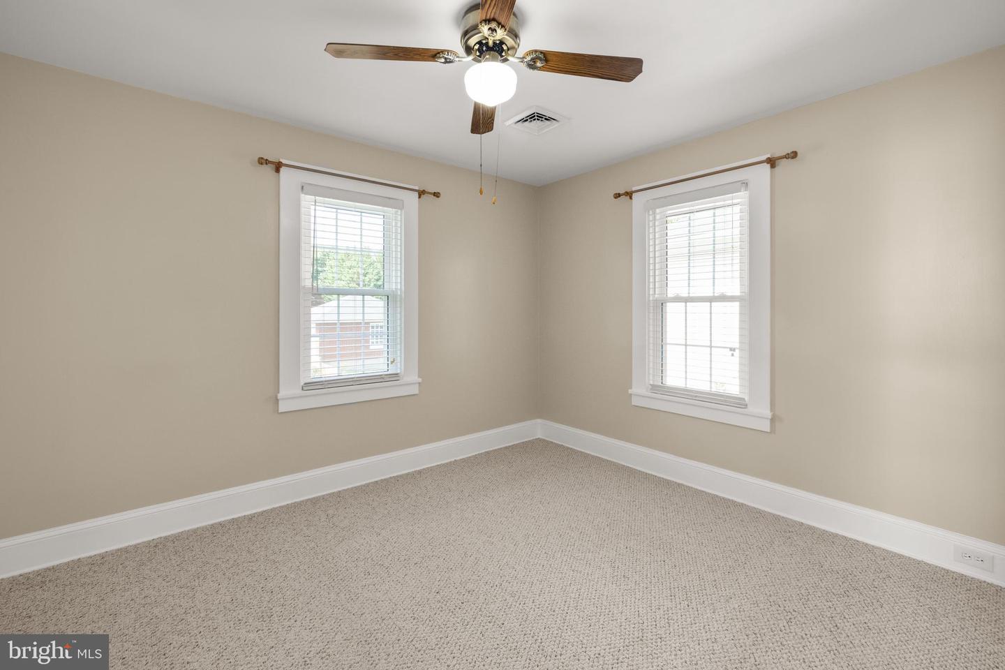225 PARKWAY ST, WINCHESTER, Virginia 22601, 4 Bedrooms Bedrooms, 6 Rooms Rooms,2 BathroomsBathrooms,Residential,For sale,225 PARKWAY ST,VAWI2009050 MLS # VAWI2009050