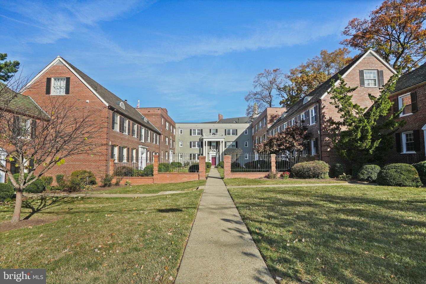 3814 V ST SE #201, WASHINGTON, District Of Columbia 20020, 2 Bedrooms Bedrooms, ,1 BathroomBathrooms,Residential,For sale,3814 V ST SE #201,DCDC2221552 MLS # DCDC2221552