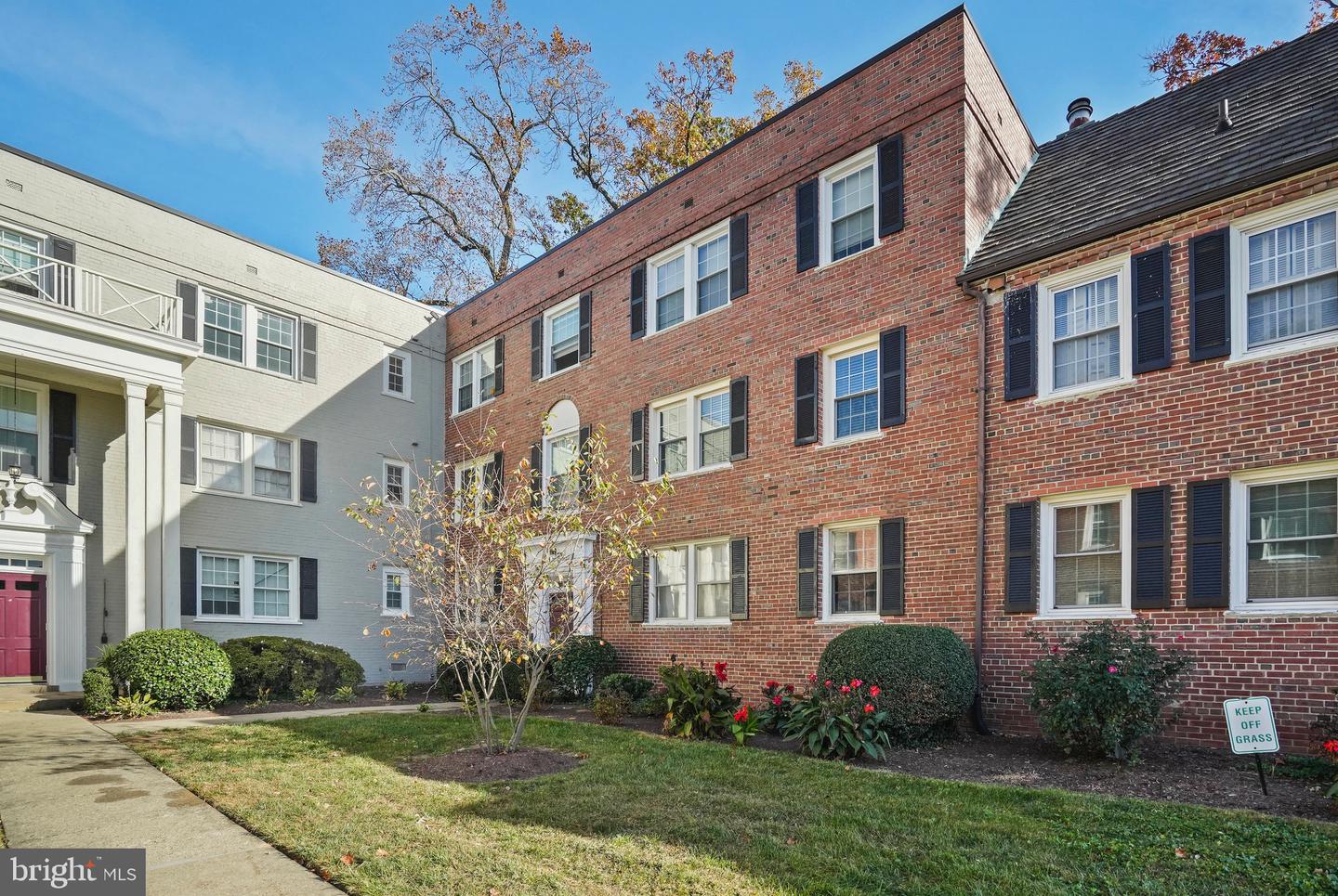 3814 V ST SE #201, WASHINGTON, District Of Columbia 20020, 2 Bedrooms Bedrooms, ,1 BathroomBathrooms,Residential,For sale,3814 V ST SE #201,DCDC2221552 MLS # DCDC2221552