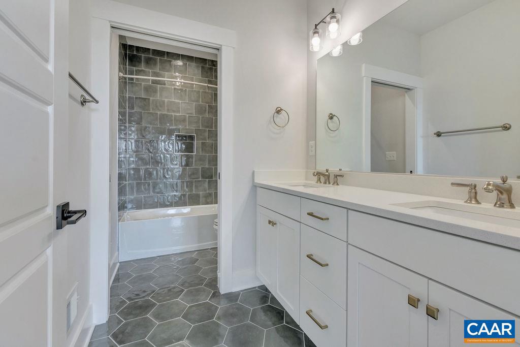 19C FARROW COVE, CHARLOTTESVILLE, Virginia 22901, 4 Bedrooms Bedrooms, ,2 BathroomsBathrooms,Residential,For sale,19C FARROW COVE,668810 MLS # 668810