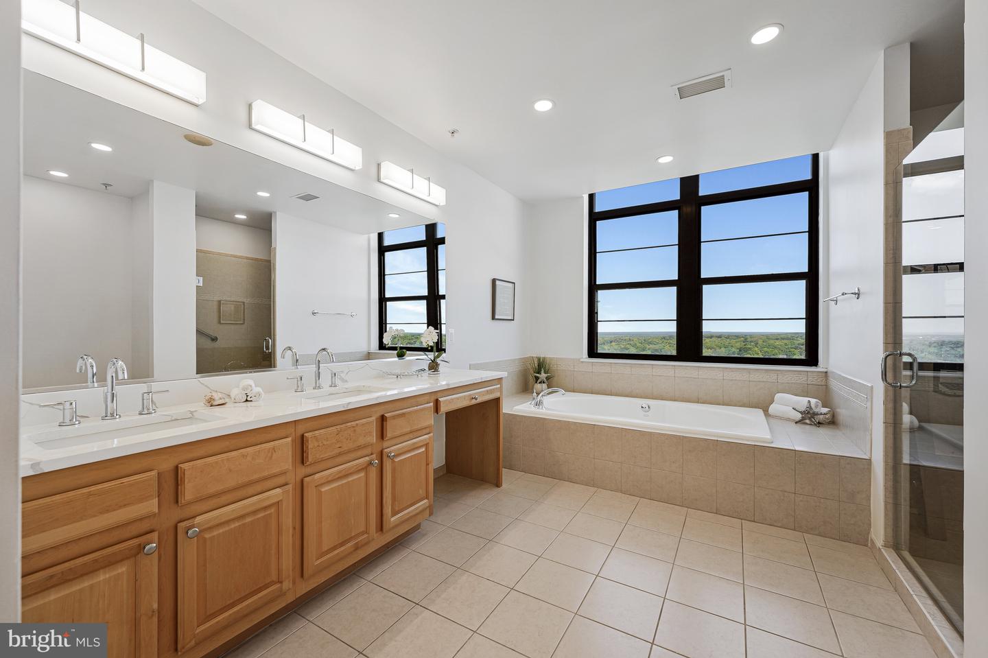 1830 FOUNTAIN DR #1405, RESTON, Virginia 20190, 3 Bedrooms Bedrooms, ,3 BathroomsBathrooms,Residential,For sale,1830 FOUNTAIN DR #1405,VAFX2266350 MLS # VAFX2266350
