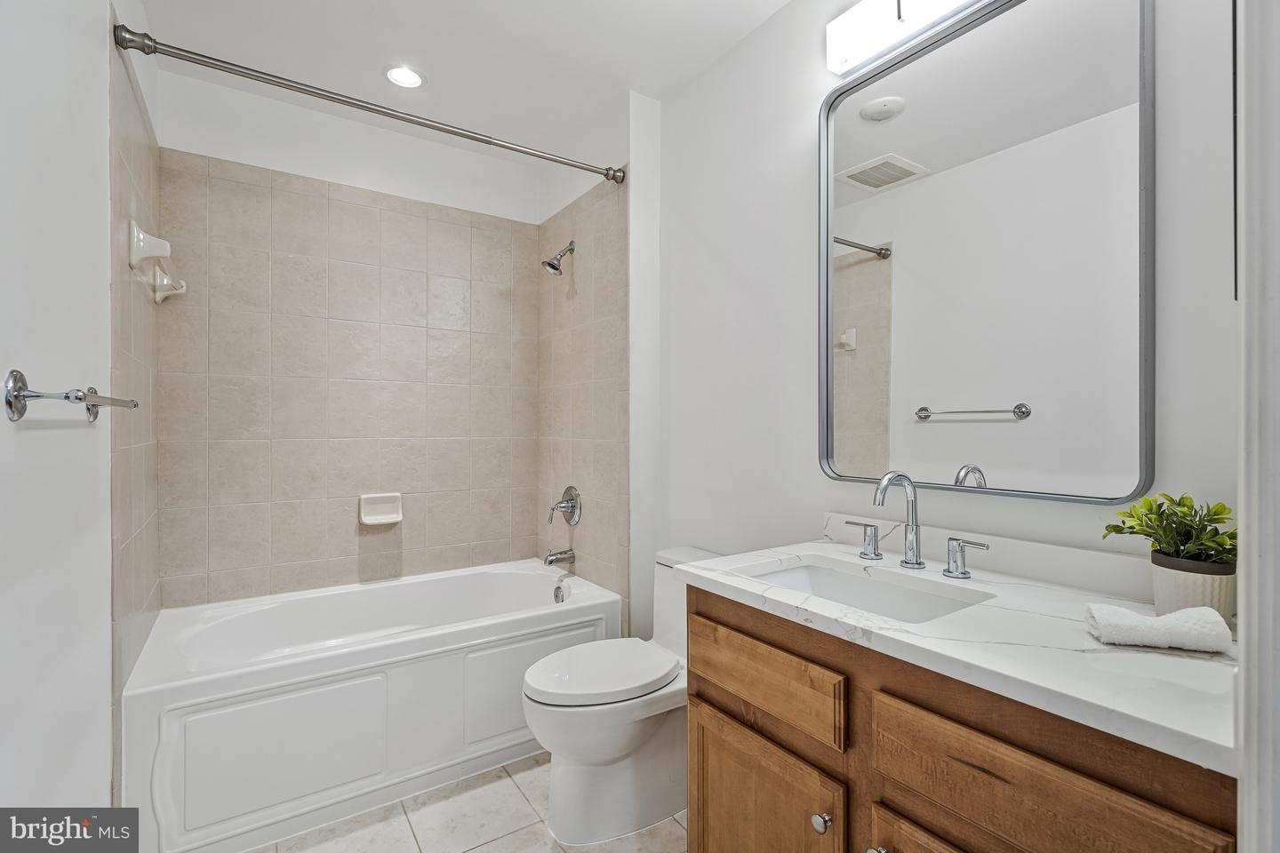 1830 FOUNTAIN DR #1405, RESTON, Virginia 20190, 3 Bedrooms Bedrooms, ,3 BathroomsBathrooms,Residential,For sale,1830 FOUNTAIN DR #1405,VAFX2266350 MLS # VAFX2266350