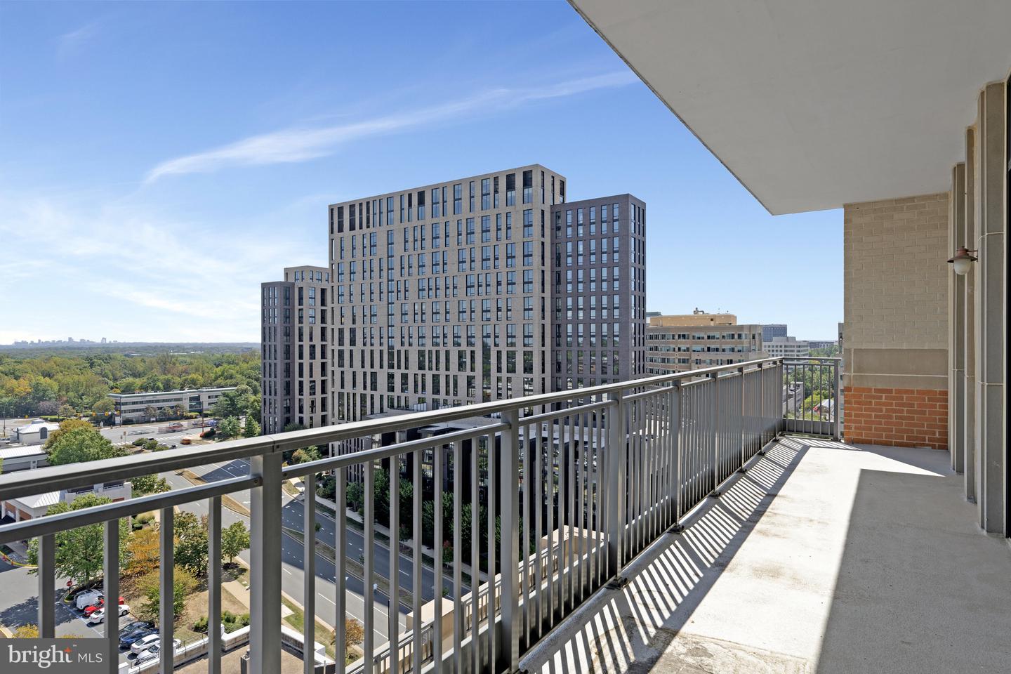 1830 FOUNTAIN DR #1405, RESTON, Virginia 20190, 3 Bedrooms Bedrooms, ,3 BathroomsBathrooms,Residential,For sale,1830 FOUNTAIN DR #1405,VAFX2266350 MLS # VAFX2266350