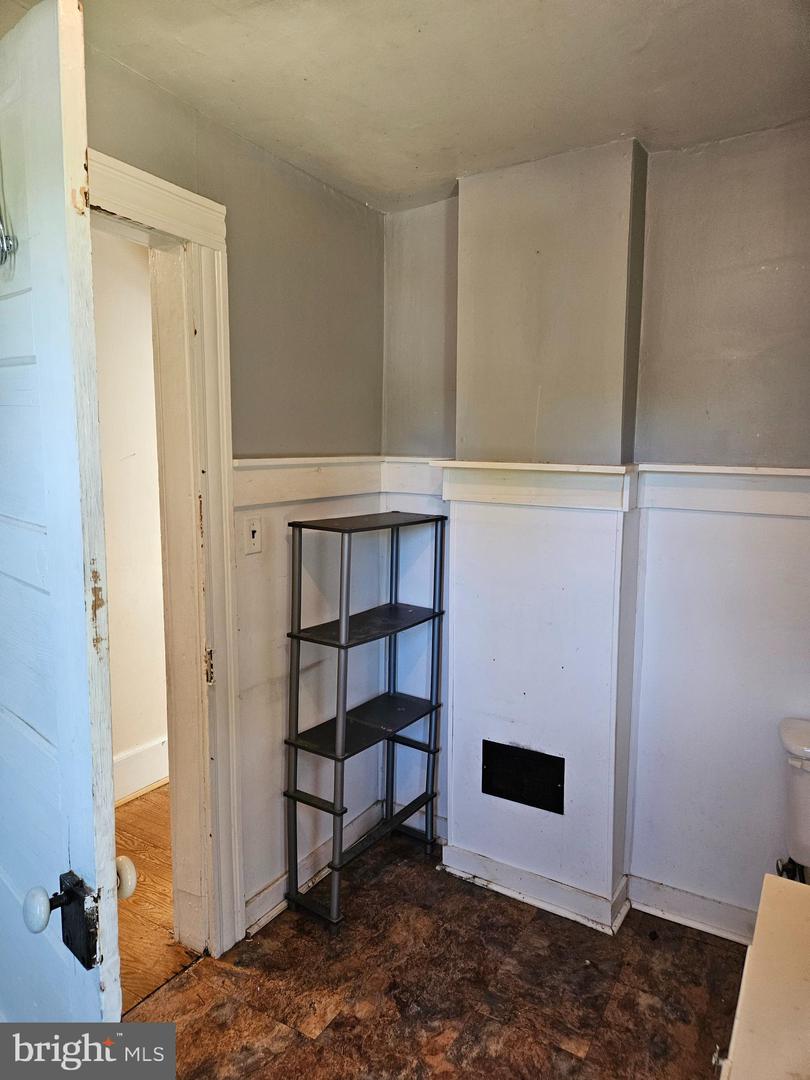 17519 NEW BALTIMORE RD, MILFORD, Virginia 22514, 2 Bedrooms Bedrooms, 5 Rooms Rooms,2 BathroomsBathrooms,Residential,For sale,17519 NEW BALTIMORE RD,VACV2008818 MLS # VACV2008818