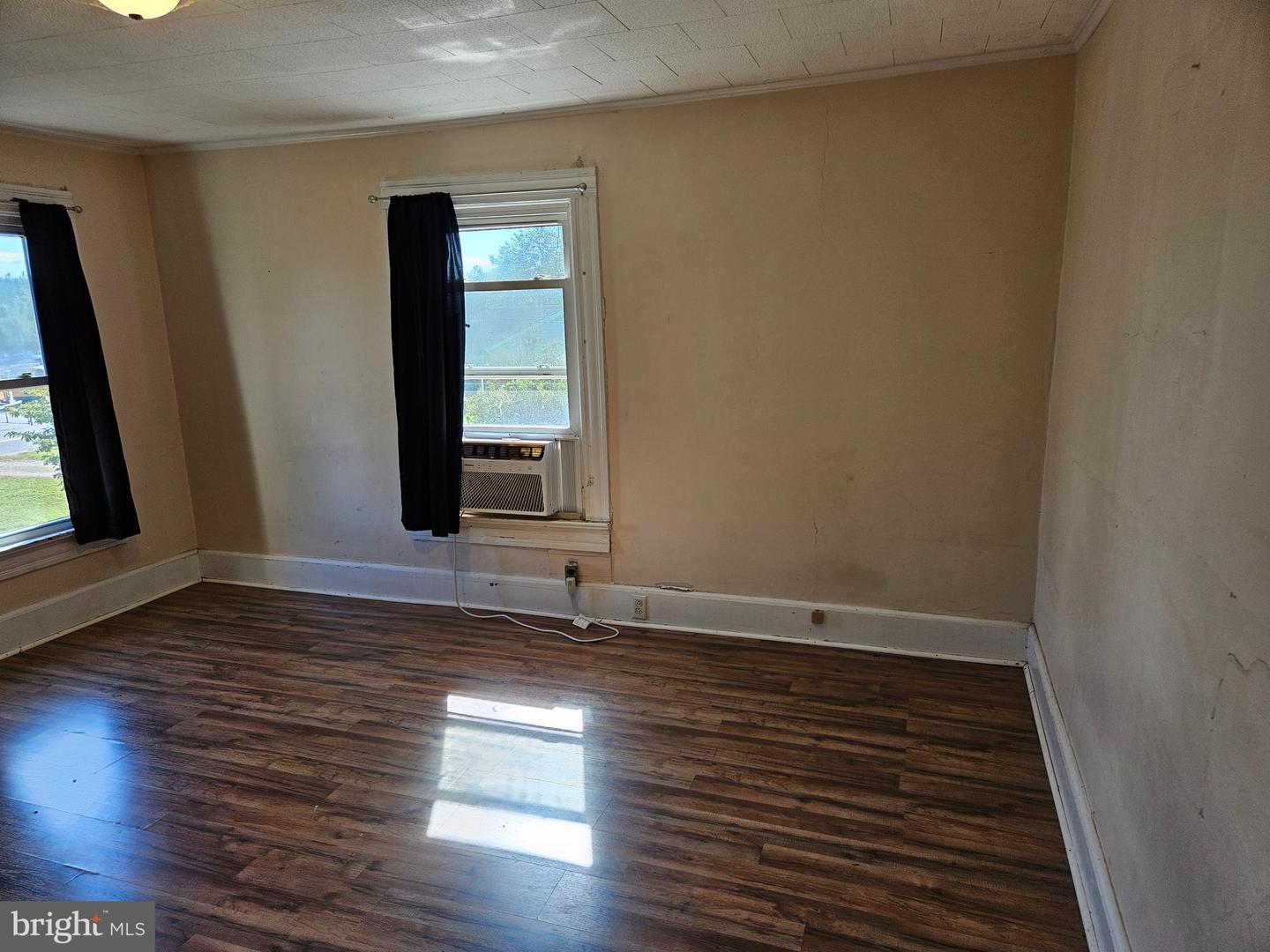 17519 NEW BALTIMORE RD, MILFORD, Virginia 22514, 2 Bedrooms Bedrooms, 5 Rooms Rooms,2 BathroomsBathrooms,Residential,For sale,17519 NEW BALTIMORE RD,VACV2008818 MLS # VACV2008818