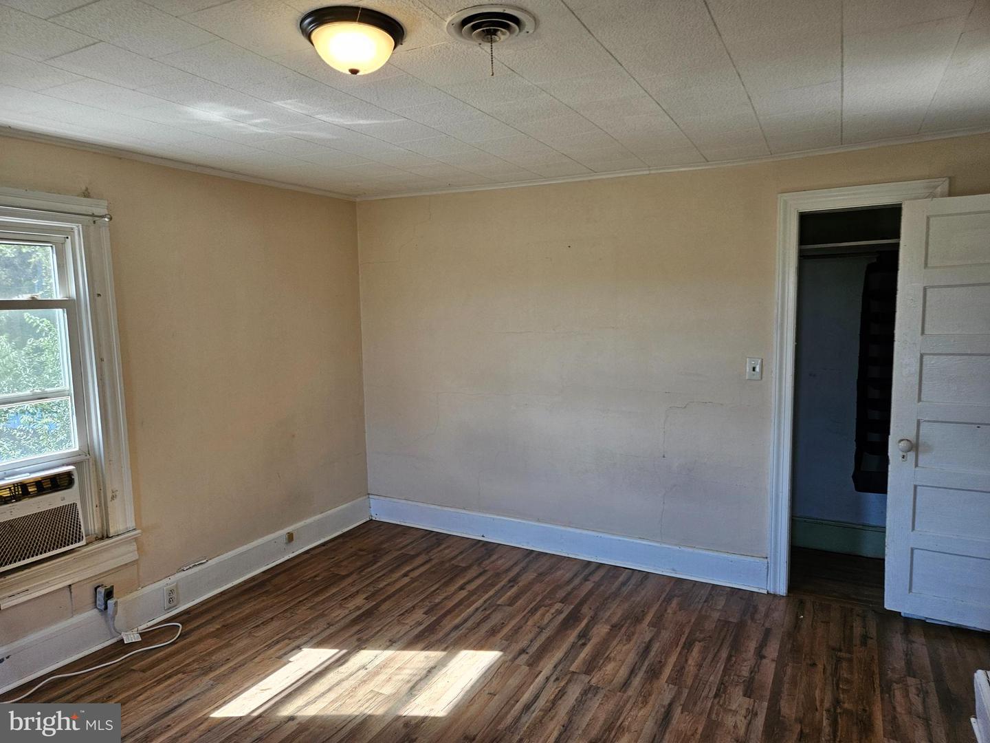 17519 NEW BALTIMORE RD, MILFORD, Virginia 22514, 2 Bedrooms Bedrooms, 5 Rooms Rooms,2 BathroomsBathrooms,Residential,For sale,17519 NEW BALTIMORE RD,VACV2008818 MLS # VACV2008818