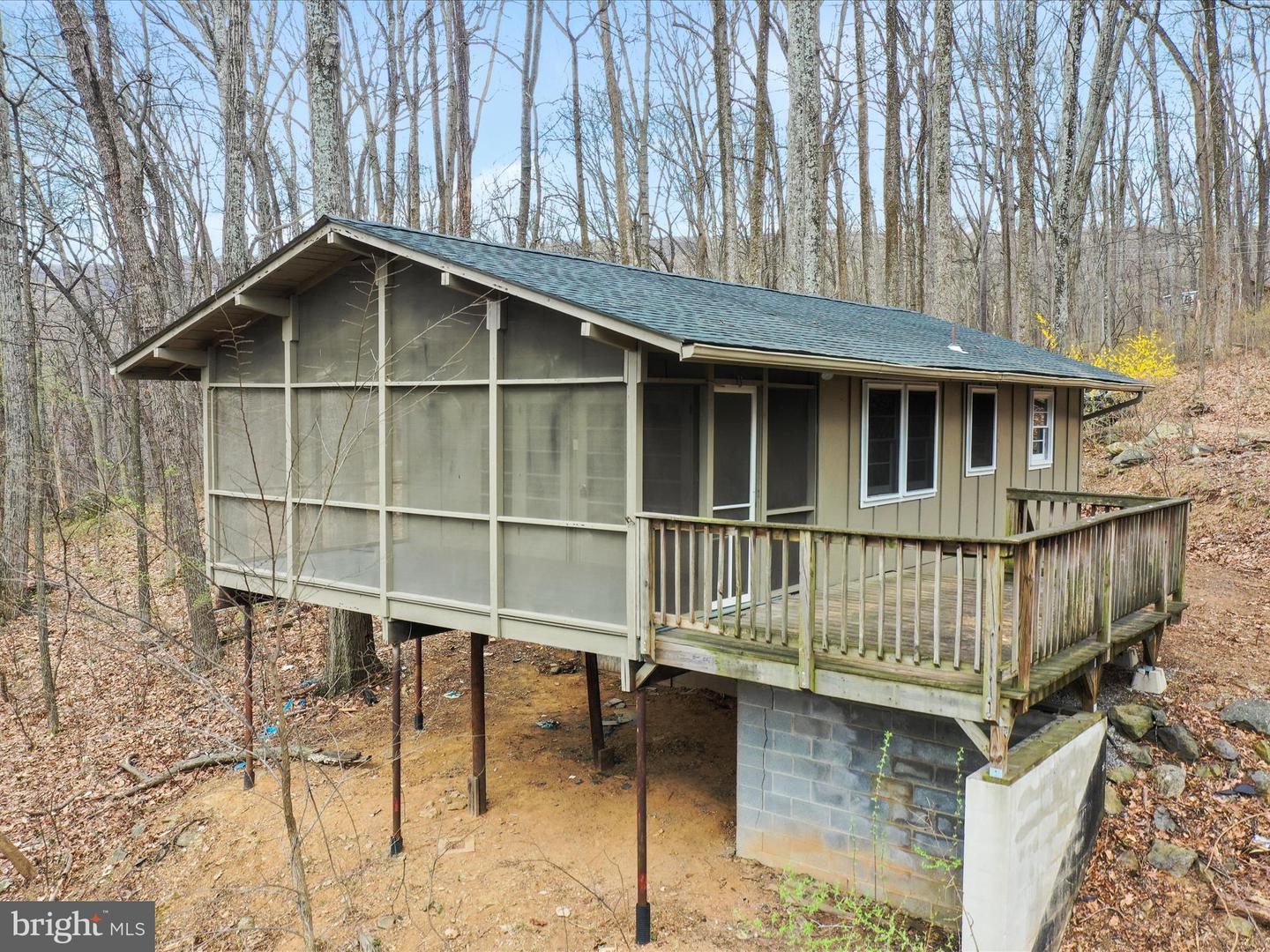 92 SHADY TREE LN, FRONT ROYAL, Virginia 22630, 2 Bedrooms Bedrooms, 3 Rooms Rooms,1 BathroomBathrooms,Residential,For sale,92 SHADY TREE LN,VAWR2010726 MLS # VAWR2010726