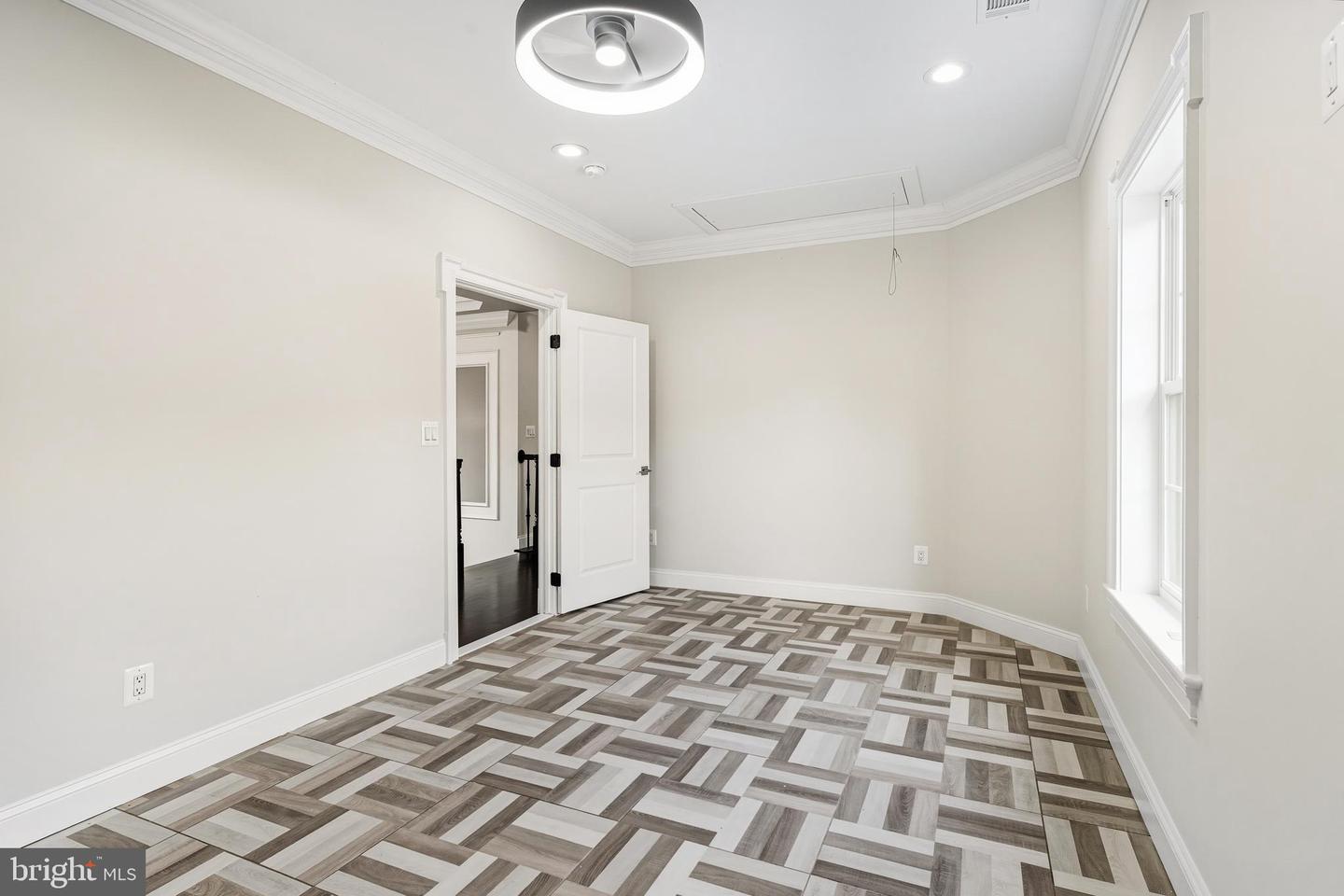 8213 HOCKING PL, ALEXANDRIA, Virginia 22309, 6 Bedrooms Bedrooms, ,5 BathroomsBathrooms,Residential,For sale,8213 HOCKING PL,VAFX2244032 MLS # VAFX2244032