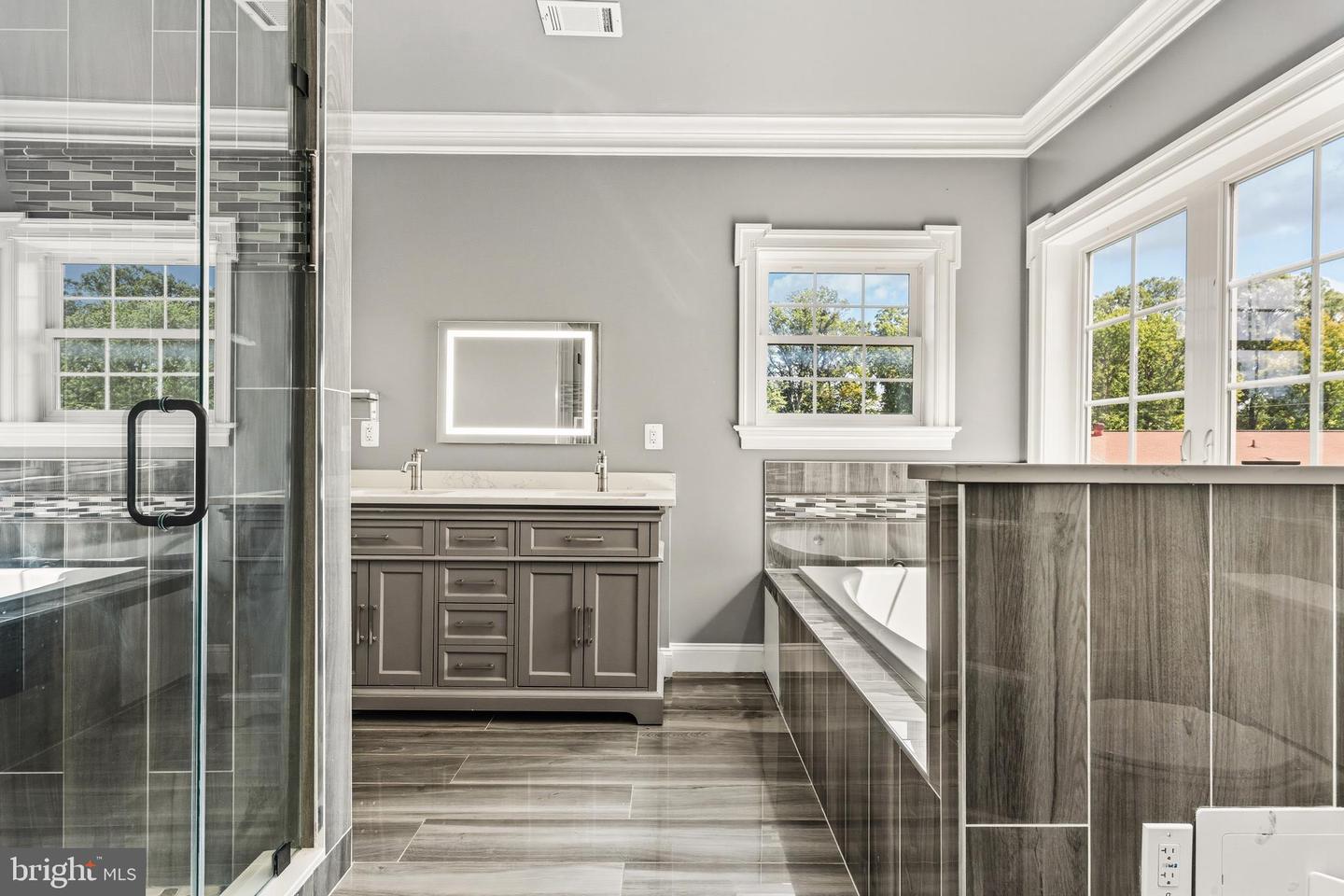 8213 HOCKING PL, ALEXANDRIA, Virginia 22309, 6 Bedrooms Bedrooms, ,5 BathroomsBathrooms,Residential,For sale,8213 HOCKING PL,VAFX2244032 MLS # VAFX2244032
