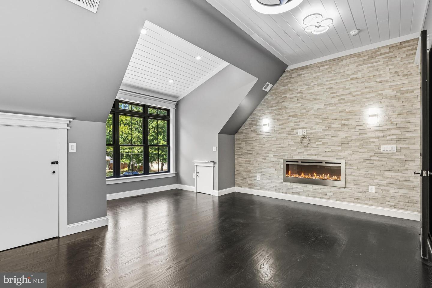 8213 HOCKING PL, ALEXANDRIA, Virginia 22309, 6 Bedrooms Bedrooms, ,5 BathroomsBathrooms,Residential,For sale,8213 HOCKING PL,VAFX2244032 MLS # VAFX2244032