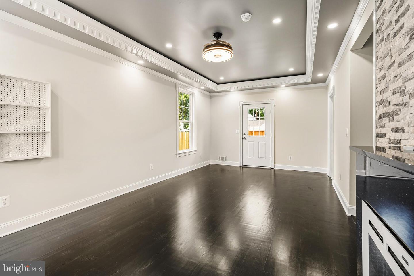 8213 HOCKING PL, ALEXANDRIA, Virginia 22309, 6 Bedrooms Bedrooms, ,5 BathroomsBathrooms,Residential,For sale,8213 HOCKING PL,VAFX2244032 MLS # VAFX2244032