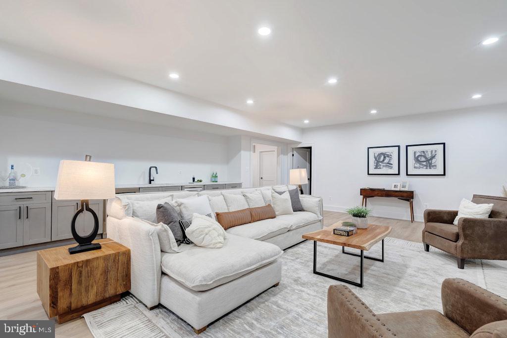 5225 LITTLE FALLS RD, ARLINGTON, Virginia 22207, 6 Bedrooms Bedrooms, ,6 BathroomsBathrooms,Residential,For sale,5225 LITTLE FALLS RD,VAAR2059490 MLS # VAAR2059490