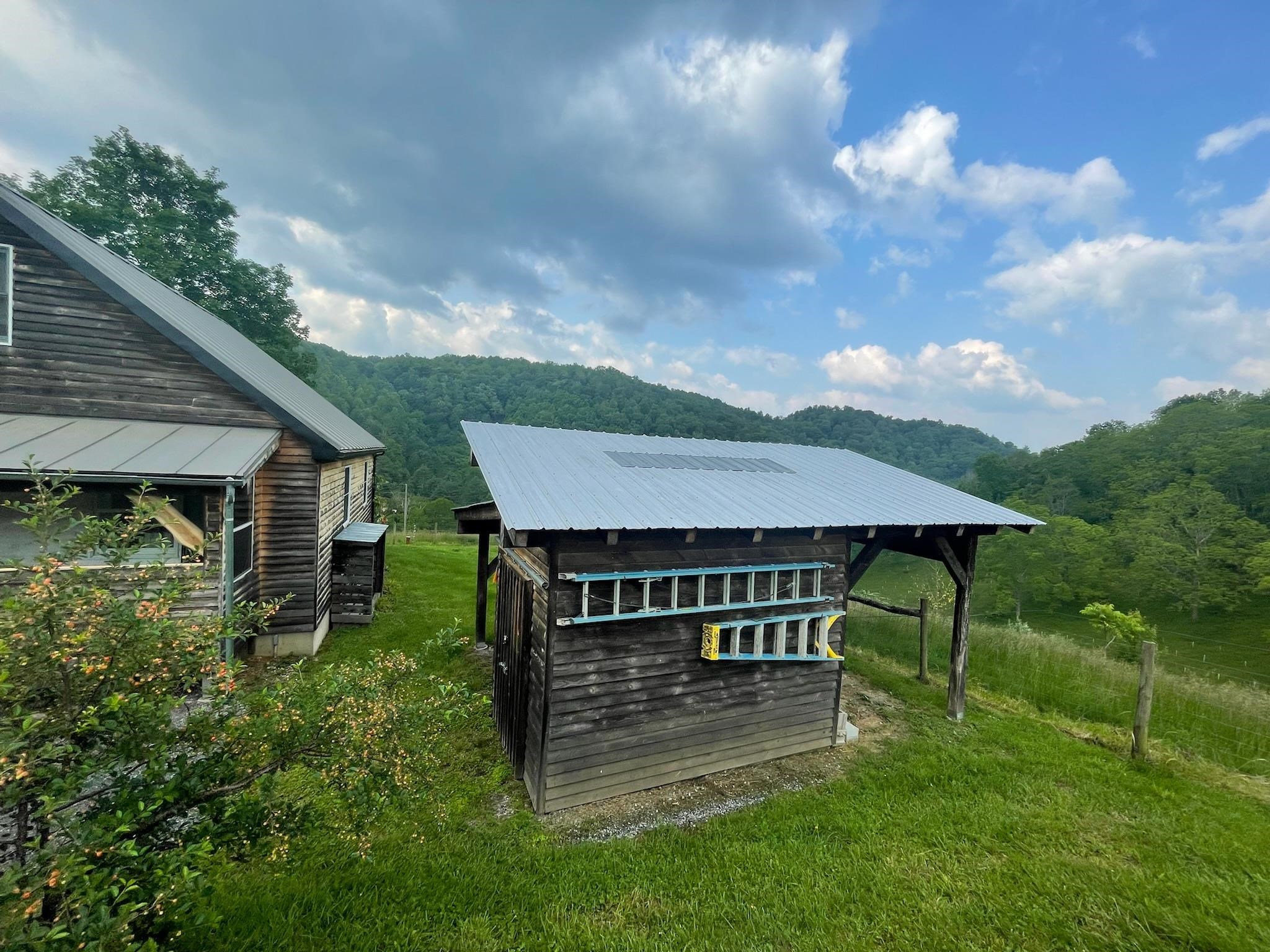 9943 HIGHLAND TPKE, MCDOWELL, Virginia 24458, 2 Bedrooms Bedrooms, ,1 BathroomBathrooms,Residential,Tonoloway Farm,9943 HIGHLAND TPKE,661550 MLS # 661550