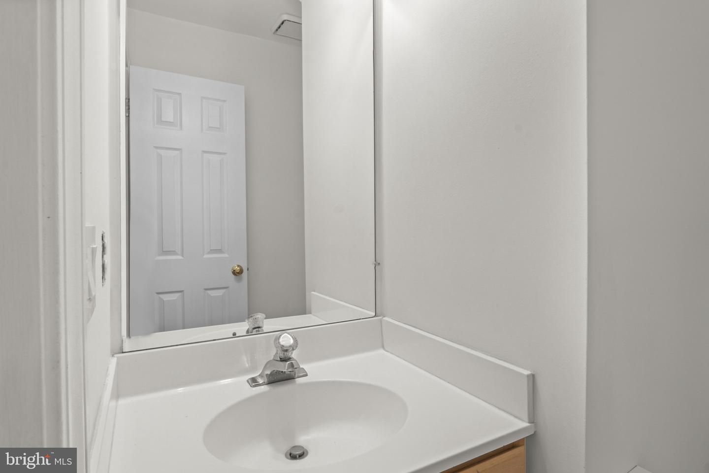 8017 TREVOR PL, VIENNA, Virginia 22182, 3 Bedrooms Bedrooms, ,2 BathroomsBathrooms,Residential,For sale,8017 TREVOR PL,VAFX2254840 MLS # VAFX2254840