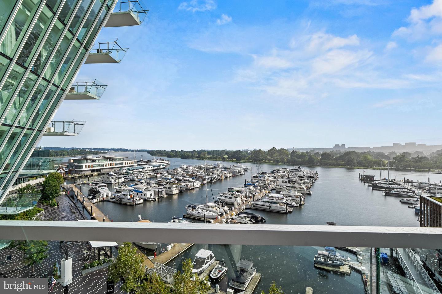 601 WHARF ST SW #704, WASHINGTON, District Of Columbia 20024, 2 Bedrooms Bedrooms, ,2 BathroomsBathrooms,Residential,For sale,601 WHARF ST SW #704,DCDC2220416 MLS # DCDC2220416