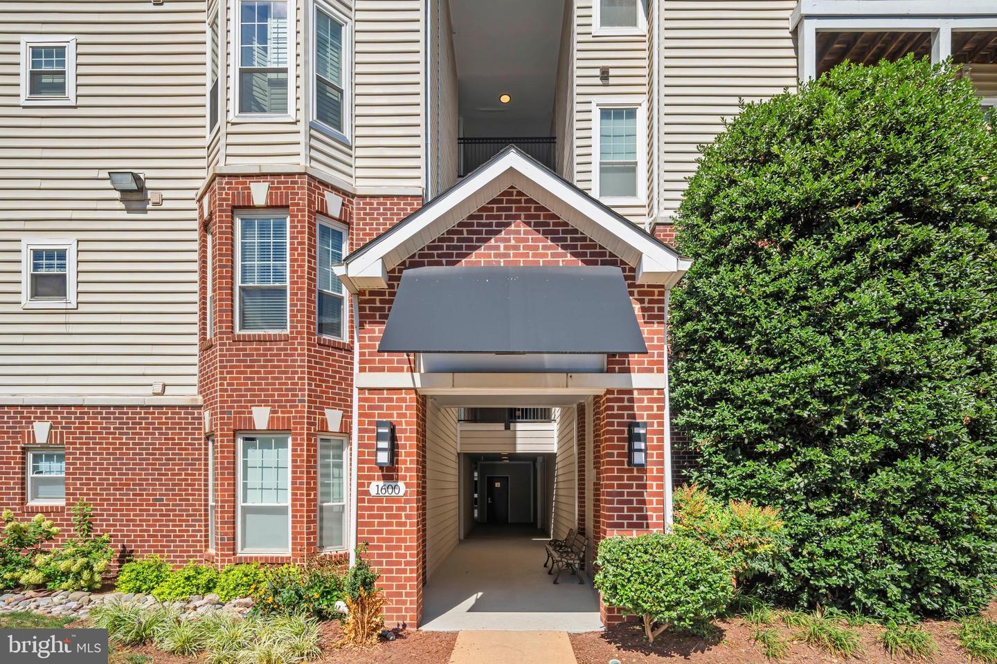 1600 SPRING GATE DR #2416, MCLEAN, Virginia 22102, 1 Bedroom Bedrooms, ,1 BathroomBathrooms,Residential,For sale,1600 SPRING GATE DR #2416,VAFX2265354 MLS # VAFX2265354