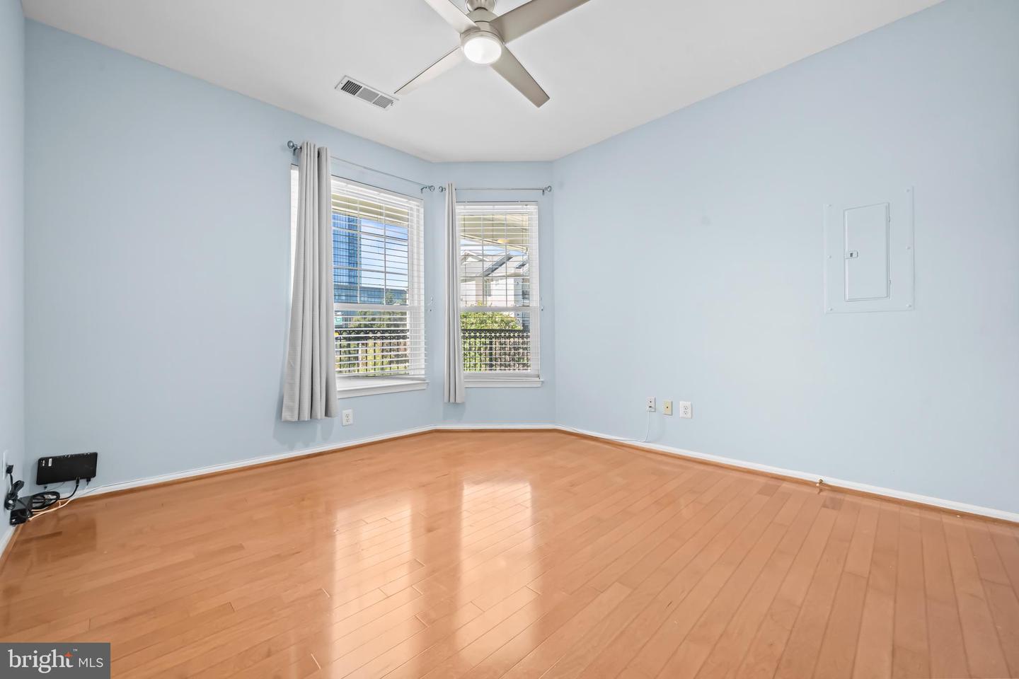 1600 SPRING GATE DR #2416, MCLEAN, Virginia 22102, 1 Bedroom Bedrooms, ,1 BathroomBathrooms,Residential,For sale,1600 SPRING GATE DR #2416,VAFX2265354 MLS # VAFX2265354