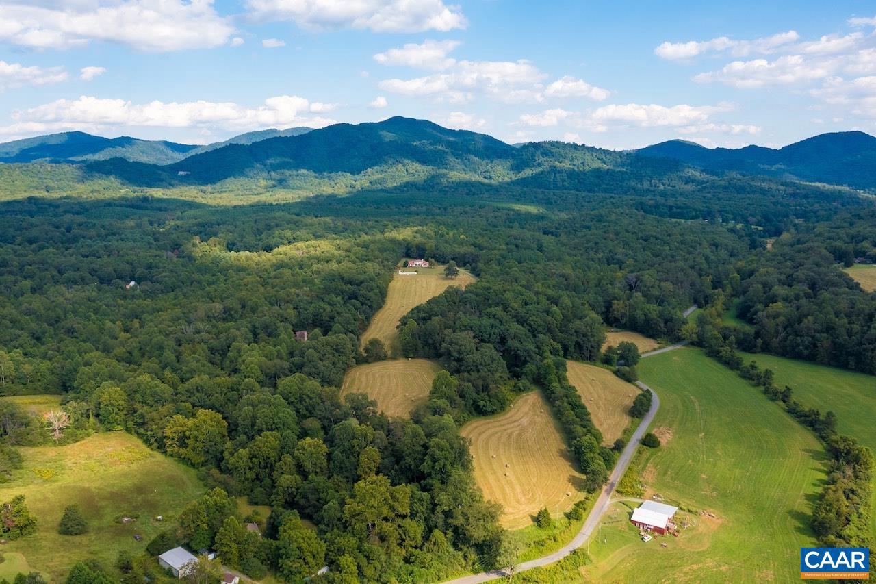 8540 TAYLOR CREEK RD, AFTON, Virginia 22920, 5 Bedrooms Bedrooms, ,3 BathroomsBathrooms,Residential,For sale,8540 TAYLOR CREEK RD,668777 MLS # 668777