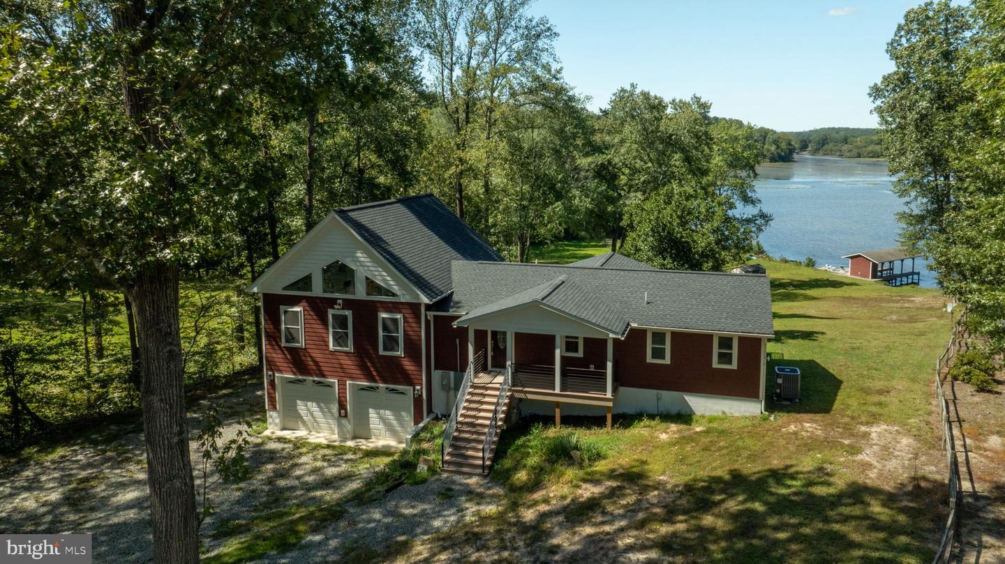 159 PLATEAU RD, LOUISA, Virginia 23093, 3 Bedrooms Bedrooms, 6 Rooms Rooms,3 BathroomsBathrooms,Residential,For sale,159 PLATEAU RD,VALA2008548 MLS # VALA2008548