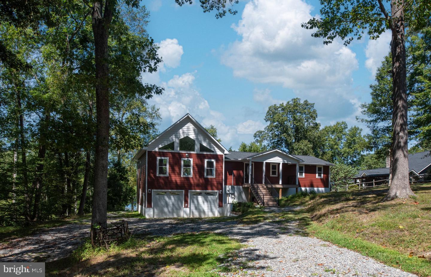 159 PLATEAU RD, LOUISA, Virginia 23093, 3 Bedrooms Bedrooms, 6 Rooms Rooms,3 BathroomsBathrooms,Residential,For sale,159 PLATEAU RD,VALA2008548 MLS # VALA2008548