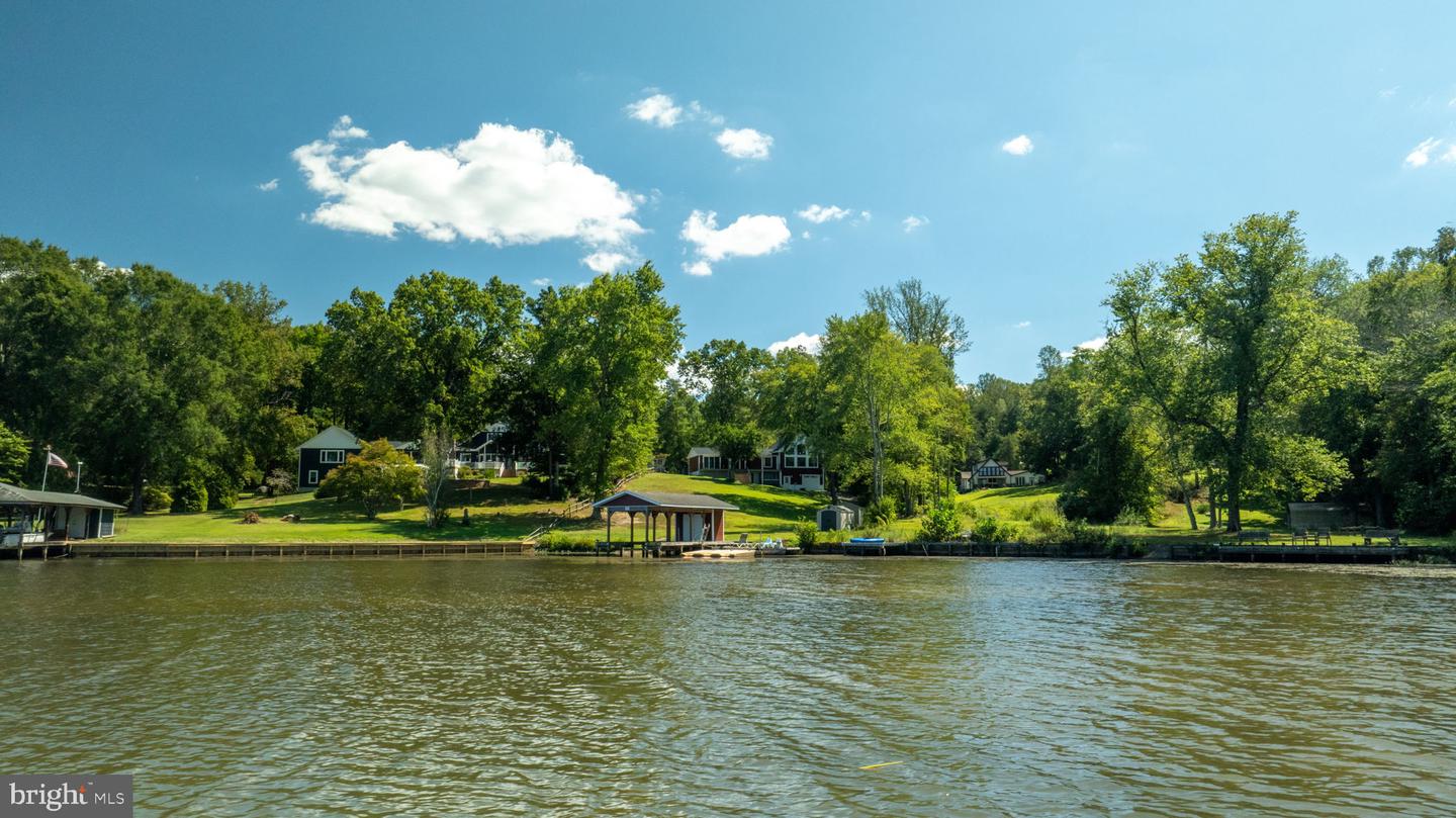 159 PLATEAU RD, LOUISA, Virginia 23093, 3 Bedrooms Bedrooms, 6 Rooms Rooms,3 BathroomsBathrooms,Residential,For sale,159 PLATEAU RD,VALA2008548 MLS # VALA2008548