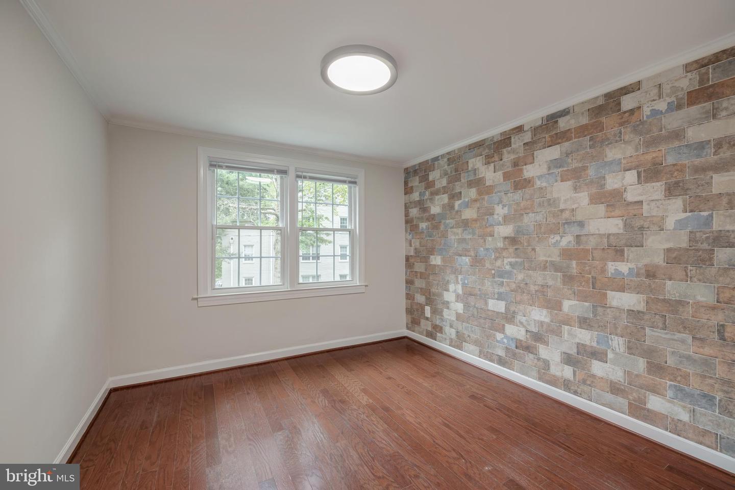 700 S ARLINGTON MILL DR #103, ARLINGTON, Virginia 22204, 2 Bedrooms Bedrooms, ,1 BathroomBathrooms,Residential,For sale,700 S ARLINGTON MILL DR #103,VAAR2063442 MLS # VAAR2063442