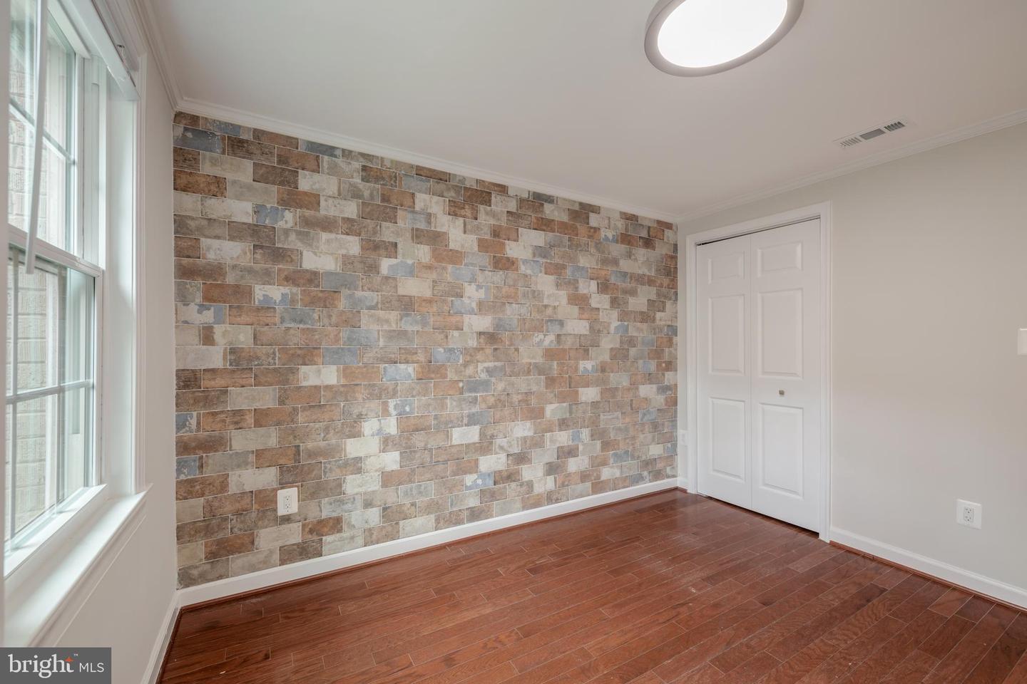 700 S ARLINGTON MILL DR #103, ARLINGTON, Virginia 22204, 2 Bedrooms Bedrooms, ,1 BathroomBathrooms,Residential,For sale,700 S ARLINGTON MILL DR #103,VAAR2063442 MLS # VAAR2063442