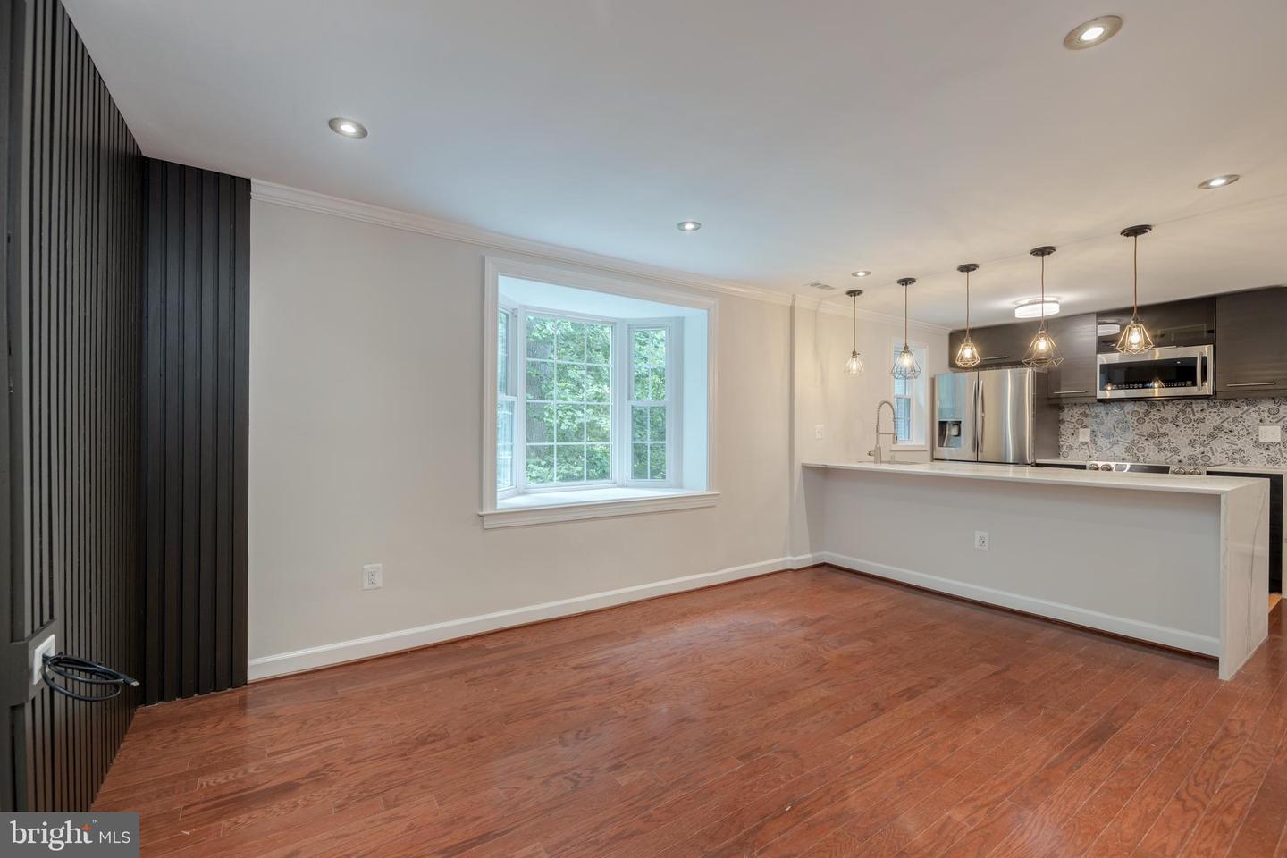 700 S ARLINGTON MILL DR #103, ARLINGTON, Virginia 22204, 2 Bedrooms Bedrooms, ,1 BathroomBathrooms,Residential,For sale,700 S ARLINGTON MILL DR #103,VAAR2063442 MLS # VAAR2063442