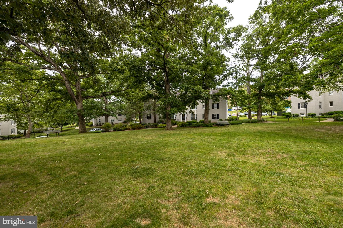 700 S ARLINGTON MILL DR #103, ARLINGTON, Virginia 22204, 2 Bedrooms Bedrooms, ,1 BathroomBathrooms,Residential,For sale,700 S ARLINGTON MILL DR #103,VAAR2063442 MLS # VAAR2063442