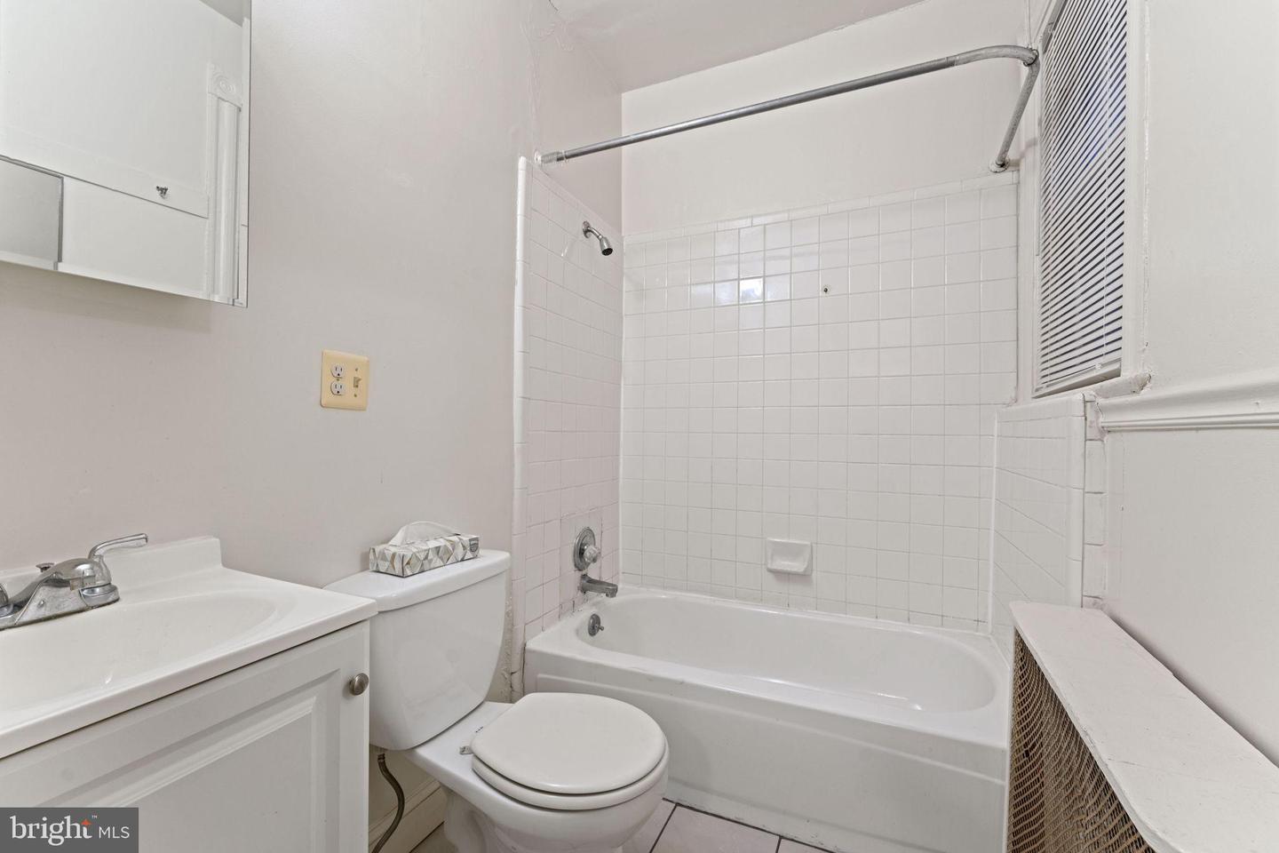 2707 11TH ST NW, WASHINGTON, District Of Columbia 20001, 6 Bedrooms Bedrooms, ,2 BathroomsBathrooms,Residential,For sale,2707 11TH ST NW,DCDC2221530 MLS # DCDC2221530