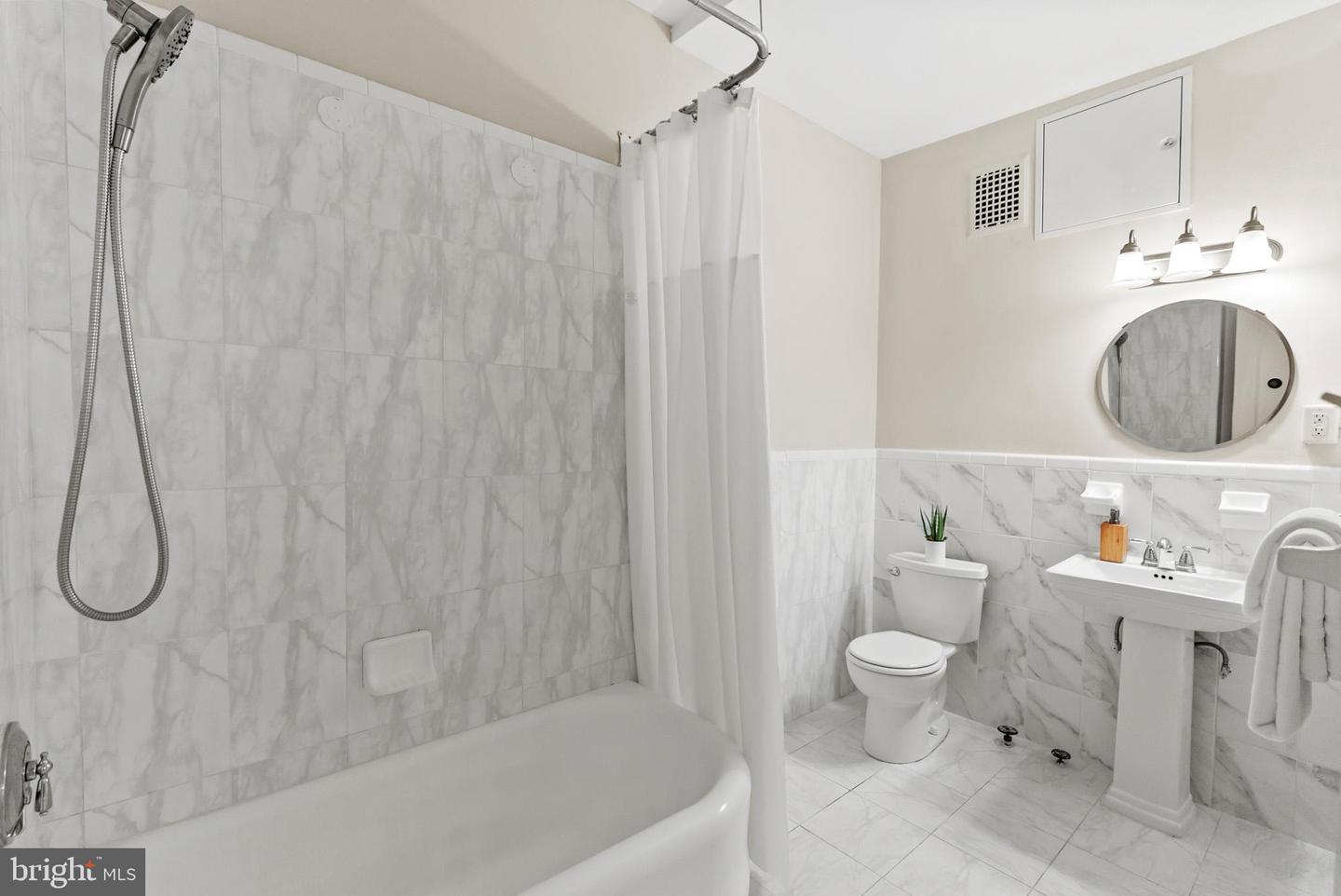 1613 HARVARD ST NW #504, WASHINGTON, District Of Columbia 20009, ,1 BathroomBathrooms,Residential,For sale,1613 HARVARD ST NW #504,DCDC2221536 MLS # DCDC2221536