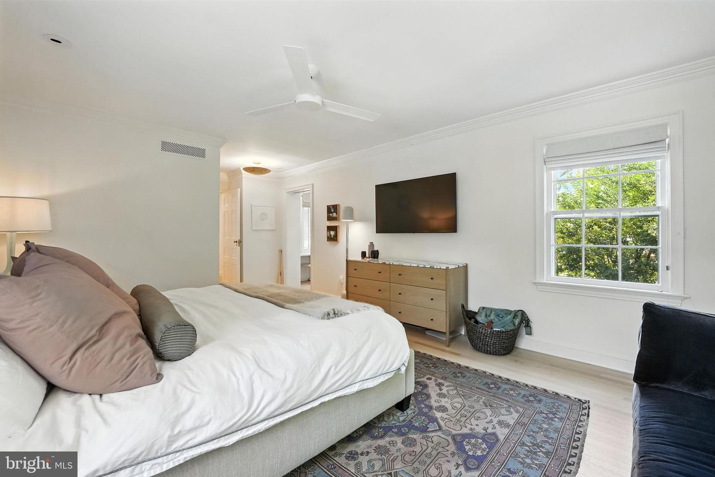 1804 45TH ST NW, WASHINGTON, District Of Columbia 20007, 5 Bedrooms Bedrooms, ,4 BathroomsBathrooms,Residential,For sale,1804 45TH ST NW,DCDC2221590 MLS # DCDC2221590