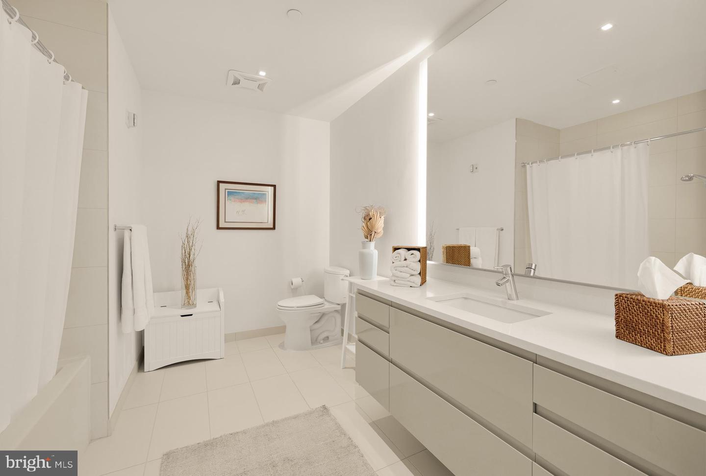 810 O ST NW #201, WASHINGTON, District Of Columbia 20001, 2 Bedrooms Bedrooms, ,2 BathroomsBathrooms,Residential,For sale,810 O ST NW #201,DCDC2221634 MLS # DCDC2221634