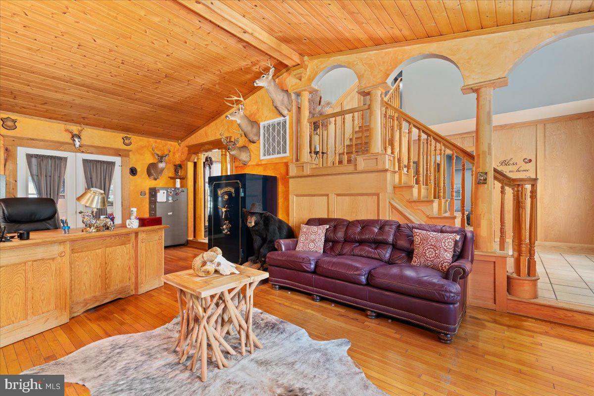 562 LOGGER DR, GORE, Virginia 22637, 3 Bedrooms Bedrooms, ,4 BathroomsBathrooms,Residential,For sale,562 LOGGER DR,VAFV2036740 MLS # VAFV2036740