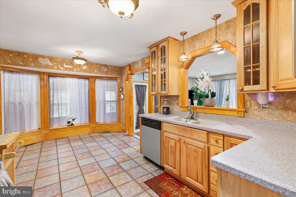 562 LOGGER DR, GORE, Virginia 22637, 3 Bedrooms Bedrooms, ,4 BathroomsBathrooms,Residential,For sale,562 LOGGER DR,VAFV2036740 MLS # VAFV2036740