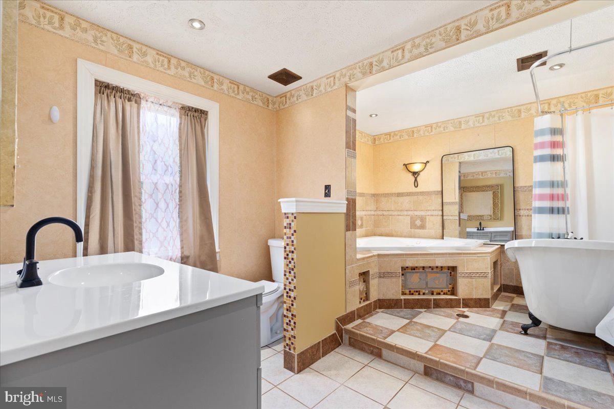 562 LOGGER DR, GORE, Virginia 22637, 3 Bedrooms Bedrooms, ,4 BathroomsBathrooms,Residential,For sale,562 LOGGER DR,VAFV2036740 MLS # VAFV2036740