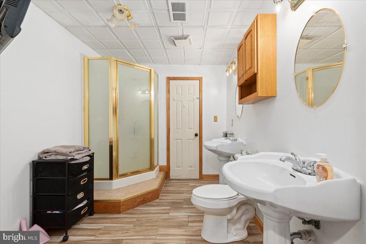562 LOGGER DR, GORE, Virginia 22637, 3 Bedrooms Bedrooms, ,4 BathroomsBathrooms,Residential,For sale,562 LOGGER DR,VAFV2036740 MLS # VAFV2036740