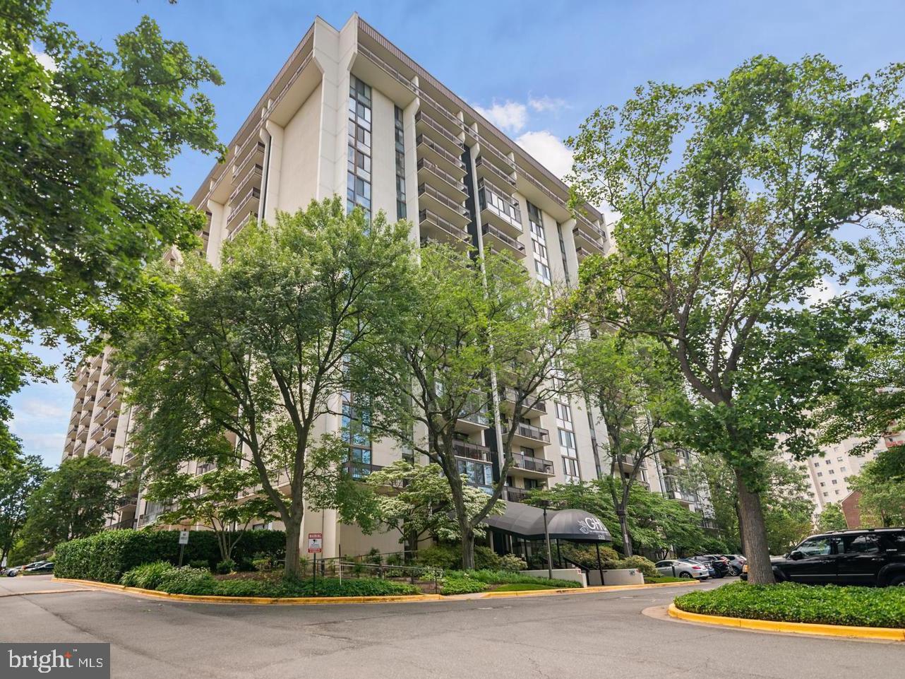 5300 HOLMES RUN PKWY #709, ALEXANDRIA, Virginia 22304, 2 Bedrooms Bedrooms, ,2 BathroomsBathrooms,Residential,For sale,5300 HOLMES RUN PKWY #709,VAAX2049540 MLS # VAAX2049540