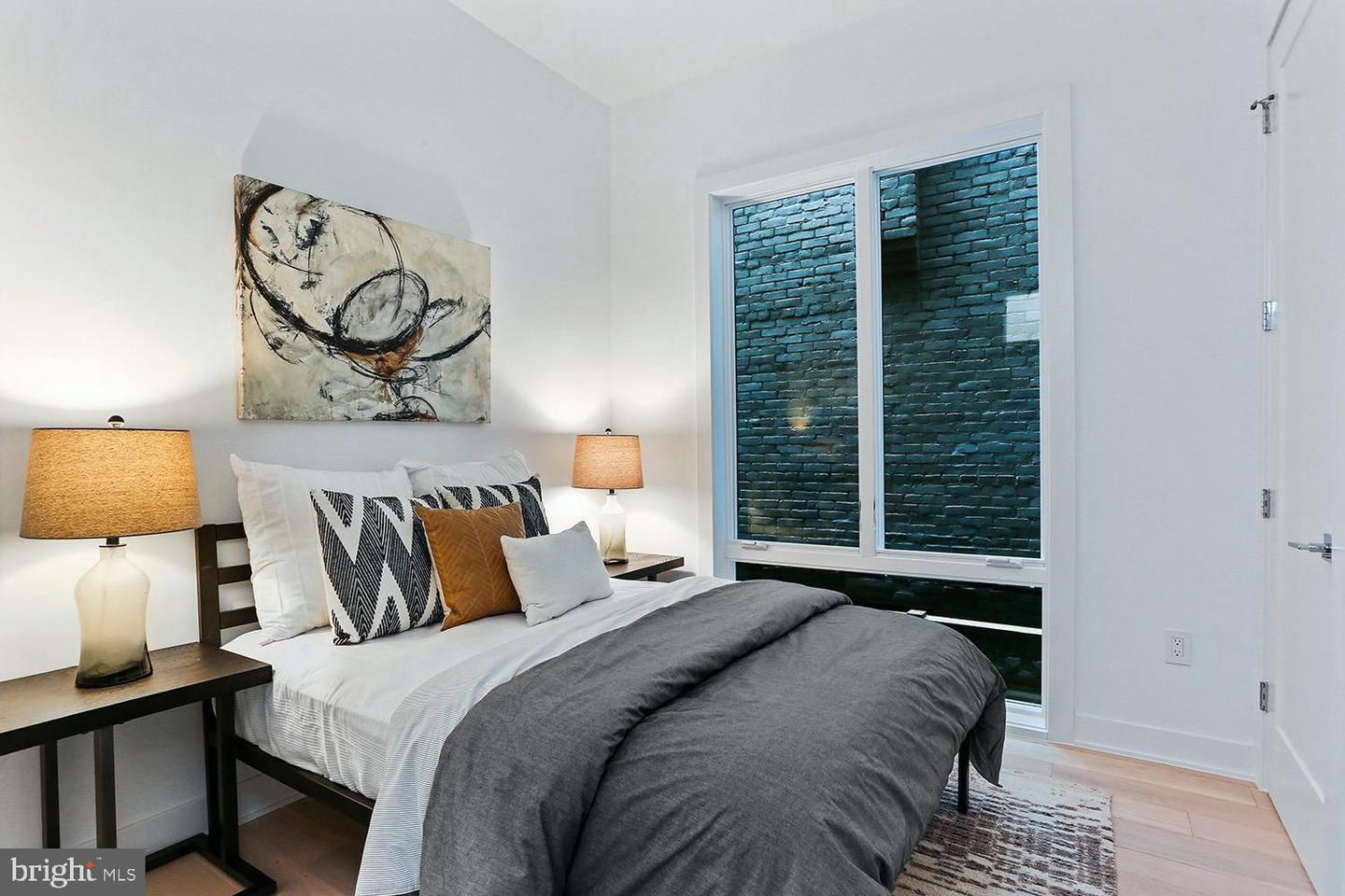 4 R ST NW #3, WASHINGTON, District Of Columbia 20001, 2 Bedrooms Bedrooms, ,2 BathroomsBathrooms,Residential,For sale,4 R ST NW #3,DCDC2221690 MLS # DCDC2221690
