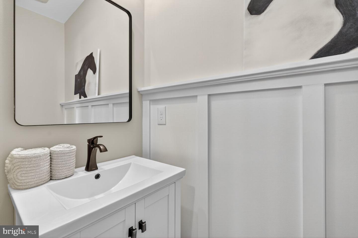 115 E SPRING ST, ALEXANDRIA, Virginia 22301, 4 Bedrooms Bedrooms, ,4 BathroomsBathrooms,Residential,For sale,115 E SPRING ST,VAAX2043086 MLS # VAAX2043086